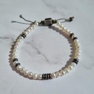 pearls bracelet